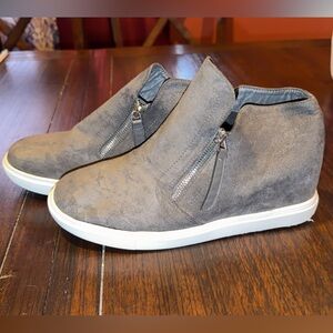 Steve Madden Girl Hidden Wedge Sneakers Women’s Size 10 M Wedgie Gray Dual Zip